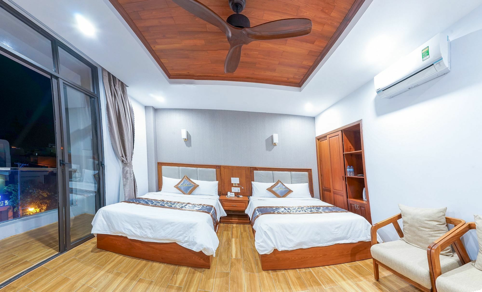 Hotel Nhat Thanh Quy Nhon Eksteriør billede